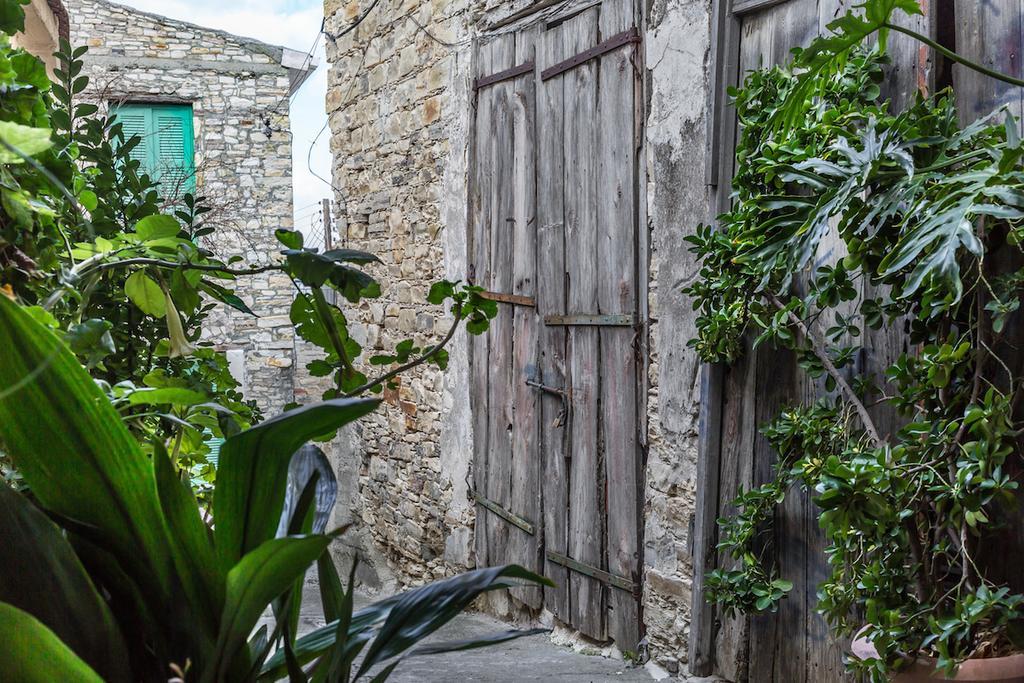 Redblue Door Two Traditional Listed Houses Pano Lefkara Exterior photo
